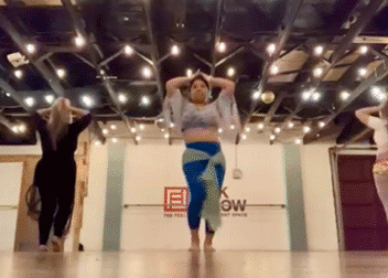 Nour teaching a belly dance flow class at Funk & Flow Studio on Wednesday night